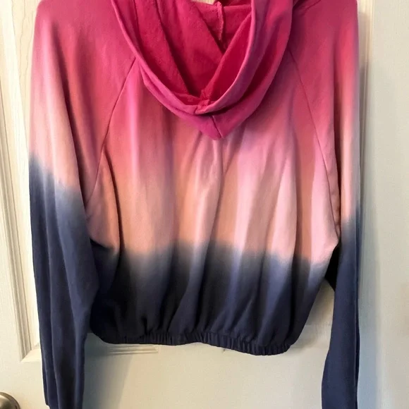 Victoria Sport Crop Pull Over Hoodie - Picture 2 of 10